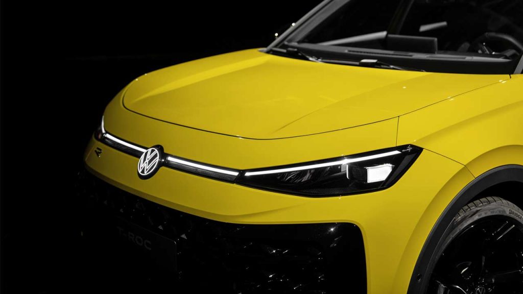 2025-Volkswagen-T-Roc-headlights