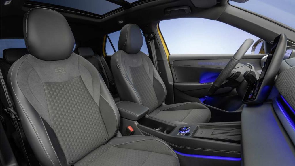2025-Volkswagen-T-Roc-interior-seats