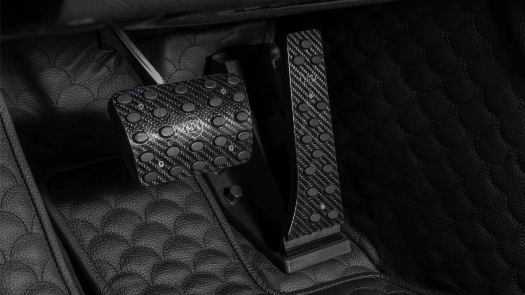 Brabus-1000-Mercedes-AMG-GT-63-S-E-Performance_interior-pedals