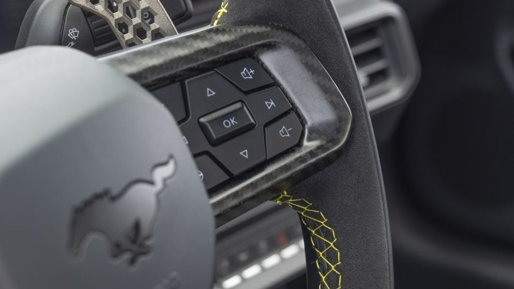 Ford-Mustang-GTD-Liquid-Carbon-interior-steering