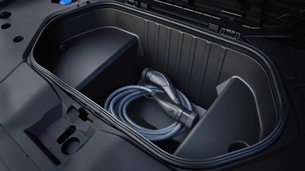 2025-BMW-iX3-50-xDrive-frunk