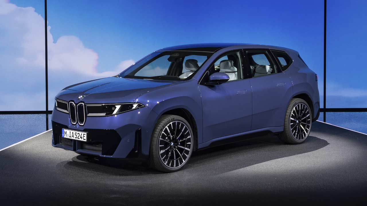 2025-BMW-iX3-50-xDrive_3