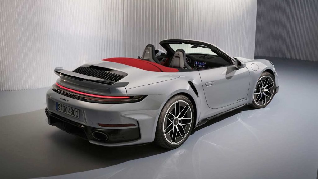 2026-Porsche-911-Turbo-S-Cabriolet_2