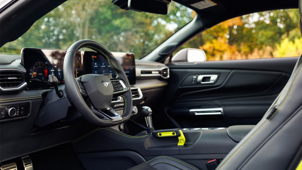 2026-Ford-Mustang-RTR-interior_2