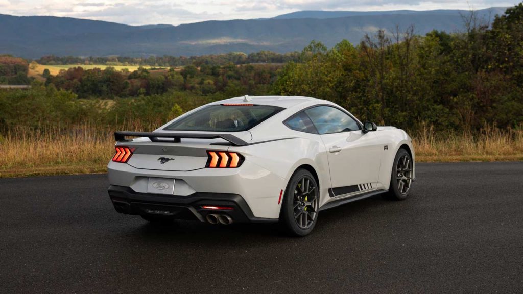 2026-Ford-Mustang-RTR_3