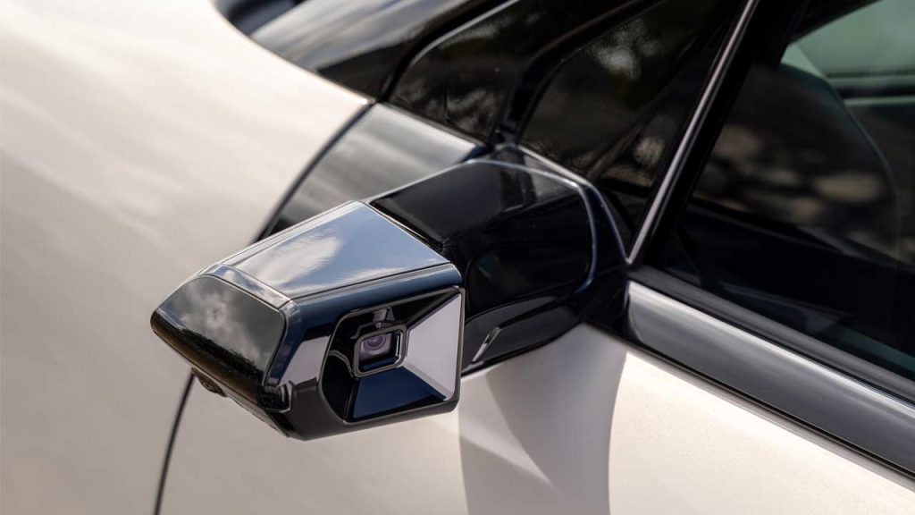 2026-Hyundai-Nexo-mirror-camera