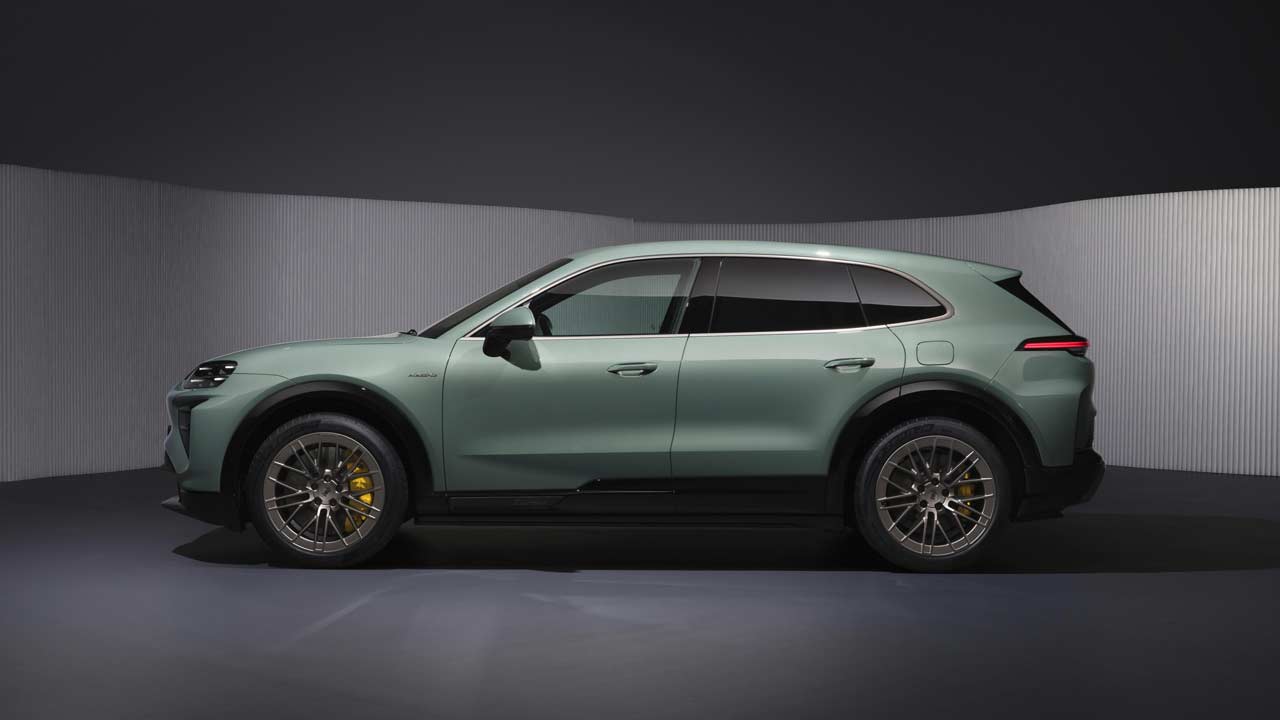 2026-Porsche-Cayenne-Turbo-Electric_side