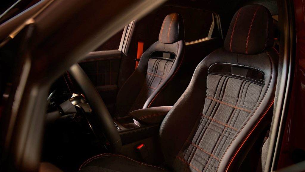 Genesis-GV60-Magma_interior-seats