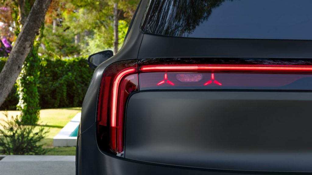 2026-Mercedes-Benz-GLB_taillights